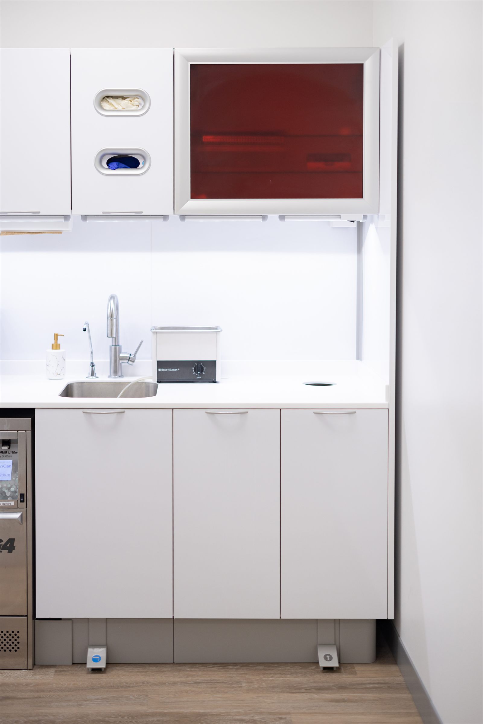 Poste de stérilisation et mobilier technique du Cabinet Dento-Esthétique à Lebourgneuf